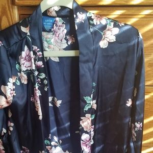 Intimate robe/bra tank set